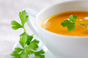 ما هي الأطعمة التي يجب أن نتناولها بعد جراحة الفك؟